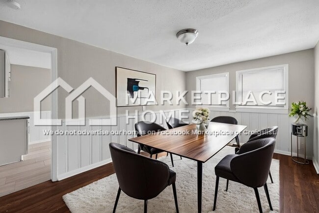Building Photo - 1110 Pinkston St