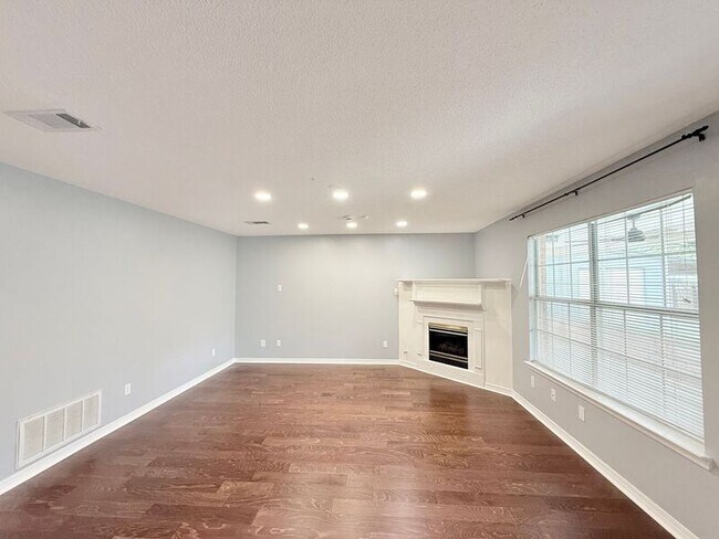 Building Photo - 3548 Stratford Ln