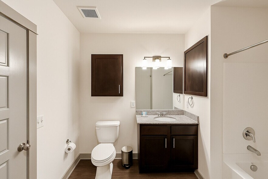 Building Photo - 305 E Broadway St