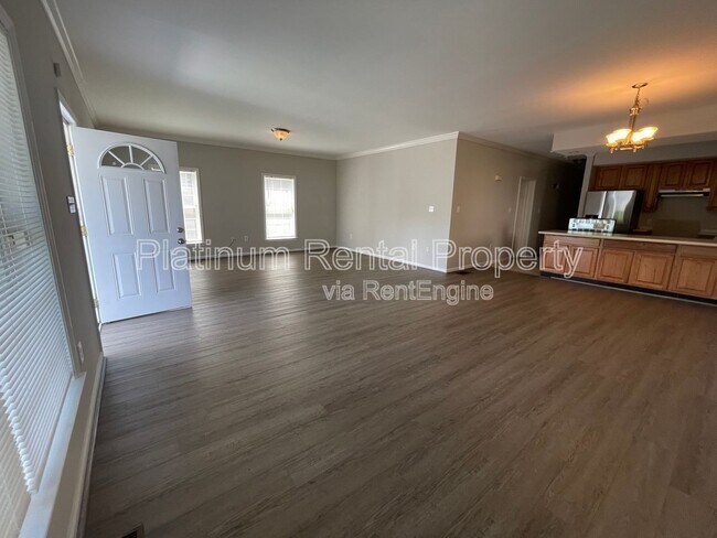 Building Photo - 48 Weyman Ave SW