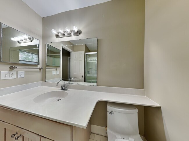 Building Photo - 37 W Rubber Tree Dr