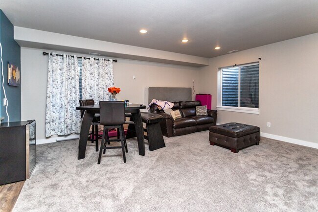 Building Photo - 11560 Spectacular Bid Cir