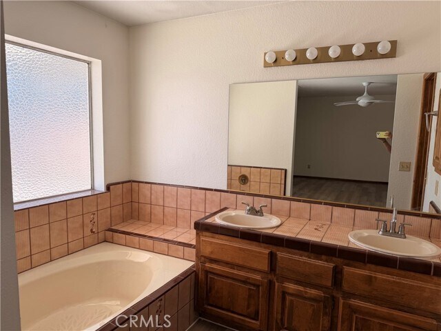 Building Photo - 12901 Briarcliff Dr