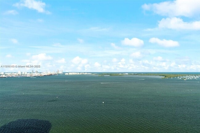 Building Photo - 218 SE 14th St