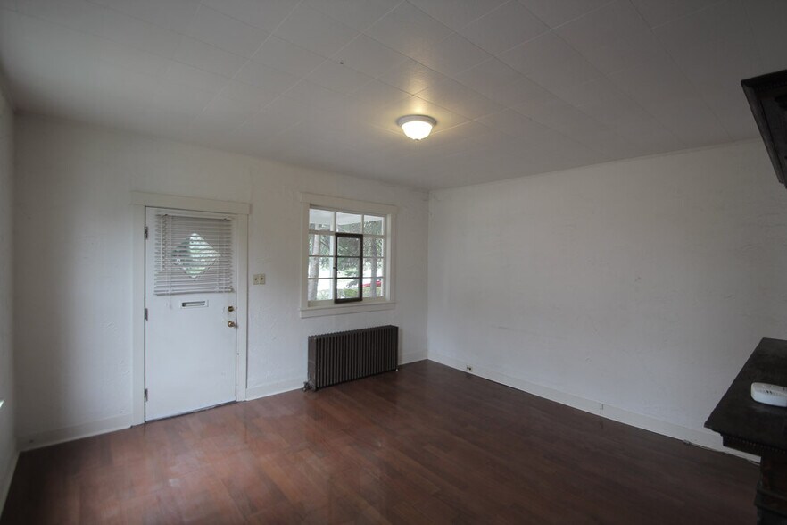 Building Photo - 331 Franklin Ave