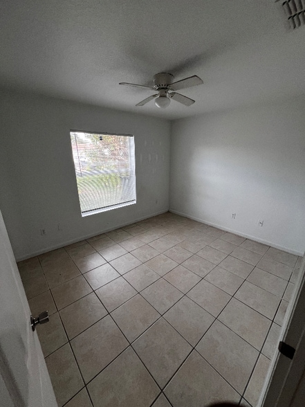 Building Photo - 1311 Emerald Terrace