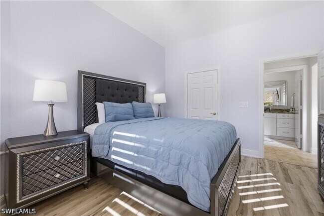 Building Photo - 9235 Troon Lakes Dr