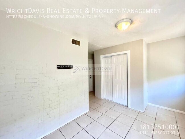 Building Photo - 1311 Prescott St S