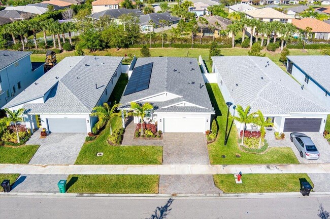 Building Photo - 11349 SW Lyra Dr.