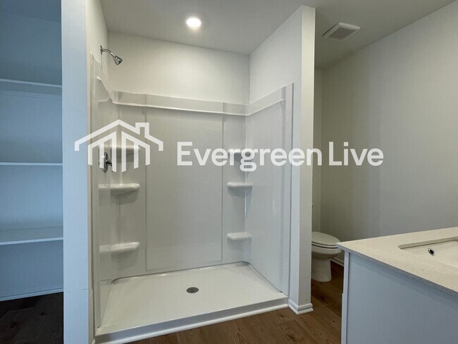 Building Photo - 10012 SW 38th St