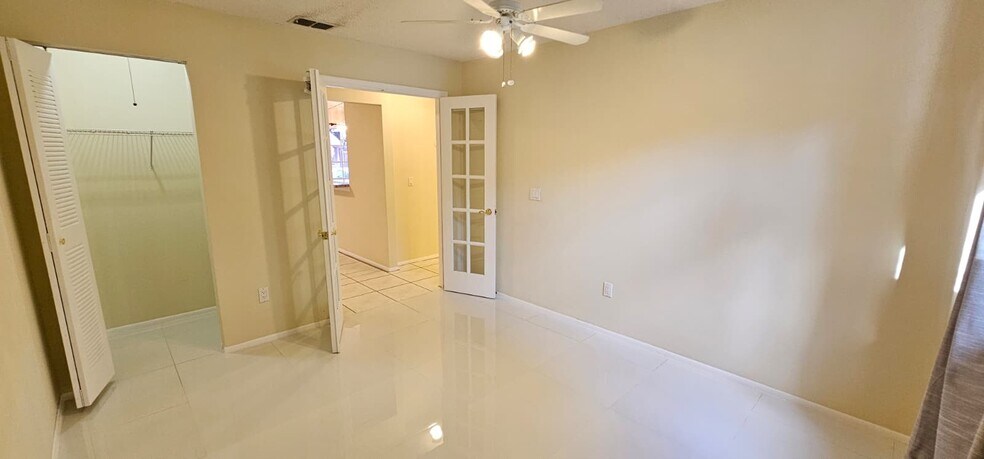 Building Photo - 1251 SW 84th Ter