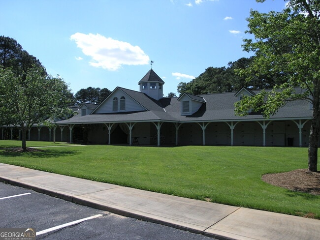 Building Photo - 1111 Surrey Ln