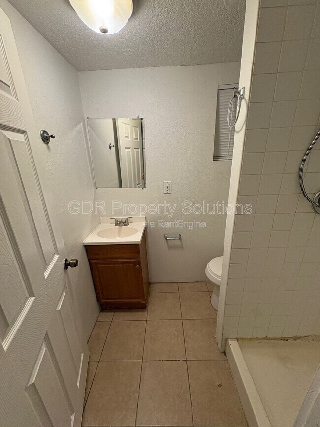 Building Photo - 408 Pennsylvania St SE