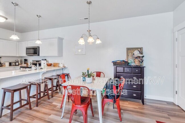 Building Photo - 1787 N Exchange Park Rd