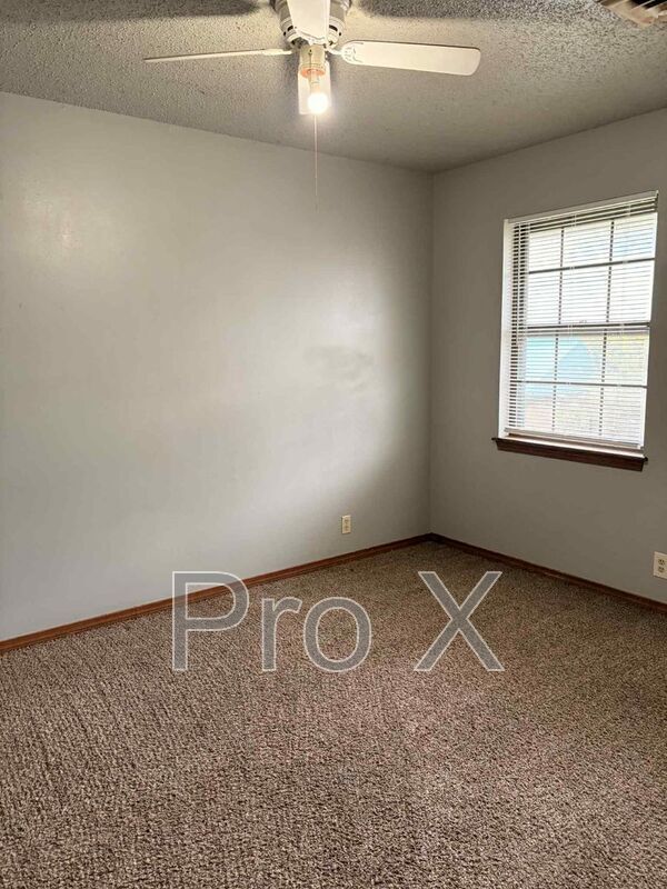 Building Photo - 910-912 S Connecticut Ave