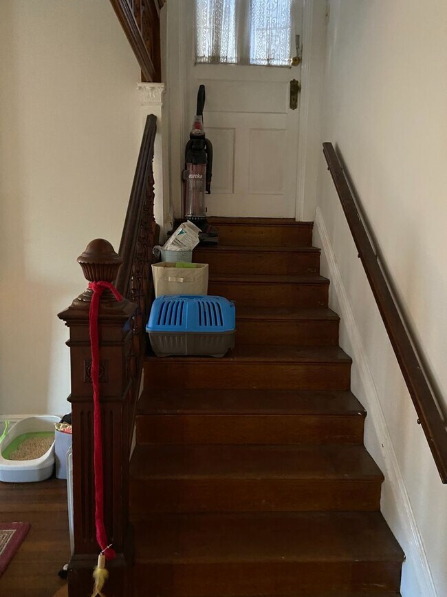 Building Photo - 312-1 South Upper – Available Fall 2026