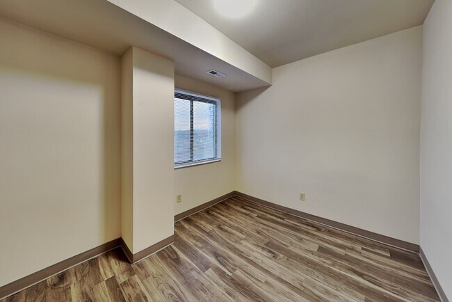 Building Photo - 200 Stanton Ave