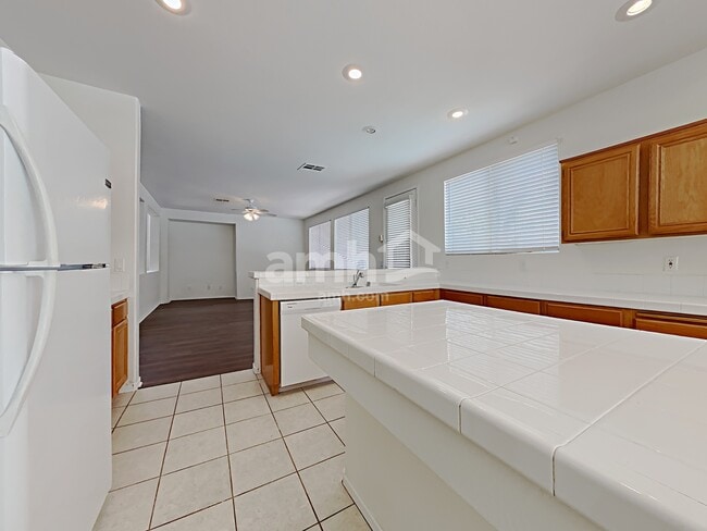 Building Photo - 9055 Hunting Arrow St