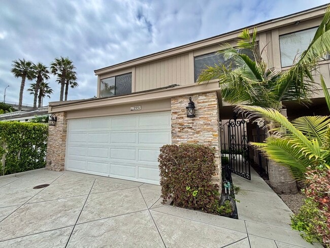 Building Photo - Oxnard | 3 Bed 2.5 Bath | Harborfront Have...