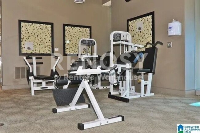 Building Photo - Perfectly located 2-bedroom 2 bath Condo