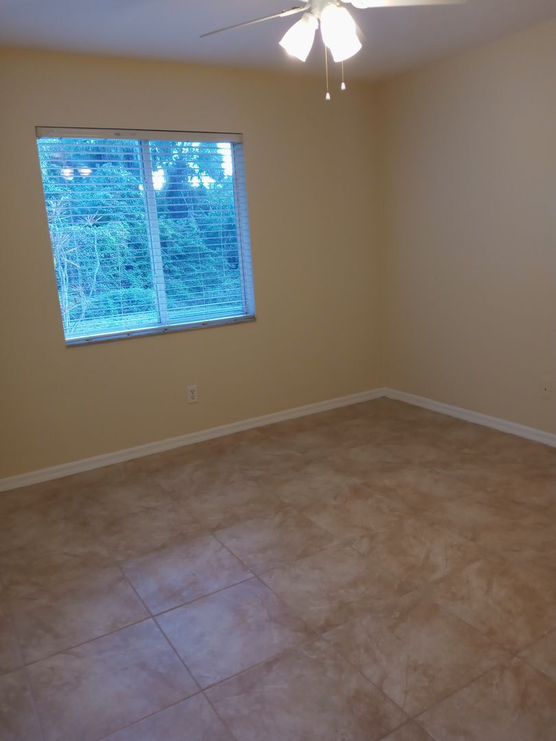 Building Photo - Charming 3-Bedroom Home in Port Charlotte, FL