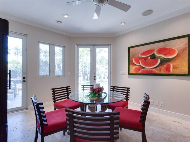 Building Photo - 615 Coral Way