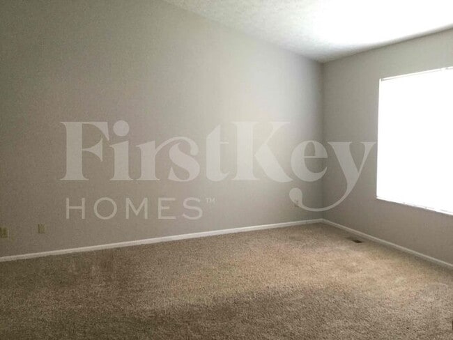 Building Photo - 7249 Bennell Dr