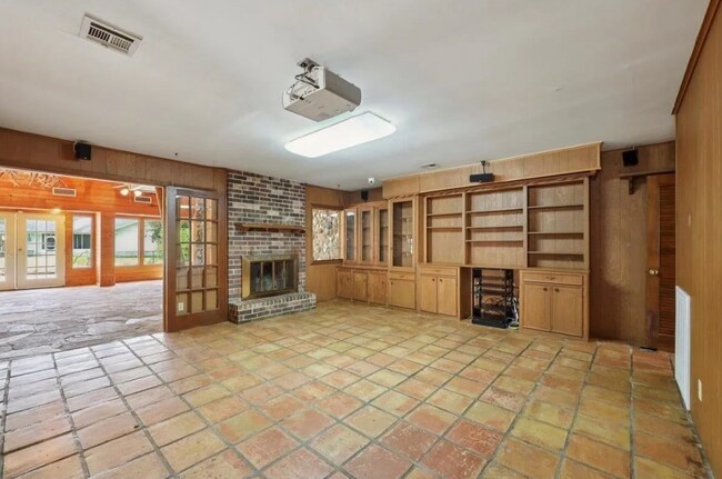 Building Photo - 5710 Glasgow Ln