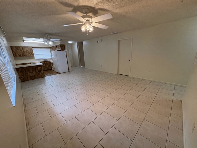 Building Photo - 4434 Highland Ln