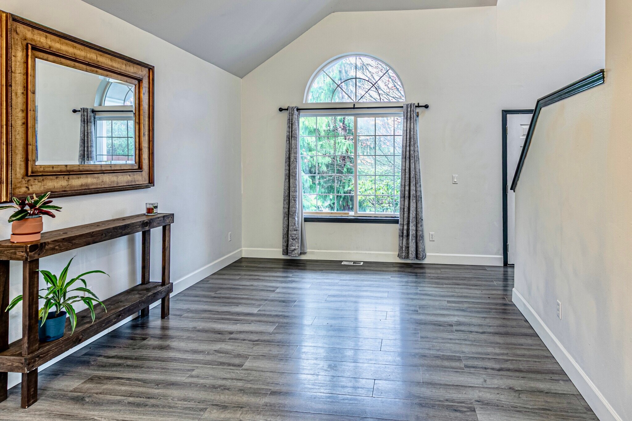 Building Photo - 4601 Nassau Ave NE