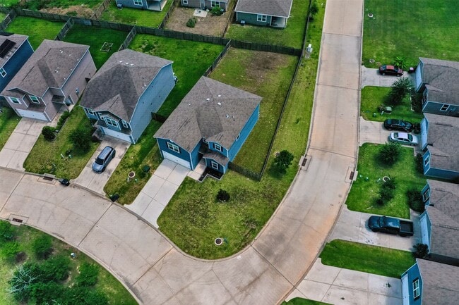 Building Photo - 26055 Allan Poe Dr