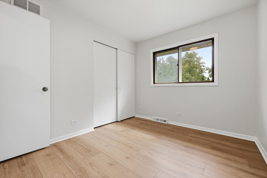 Building Photo - 849 Pear Tree Ln