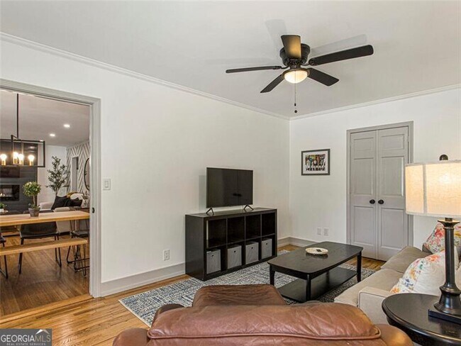 Building Photo - 1572 Berkeley Ln NE