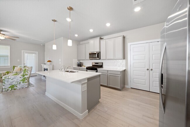 Building Photo - 17466 Buckeye Br