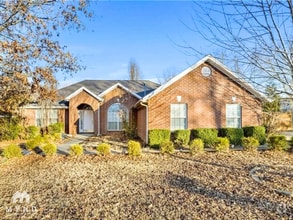Building Photo - 1524 Plantation Ave