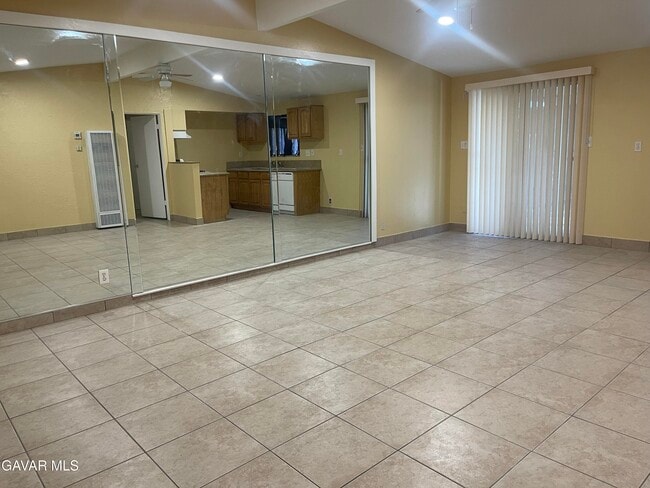 Building Photo - 2004 W Oldfield St