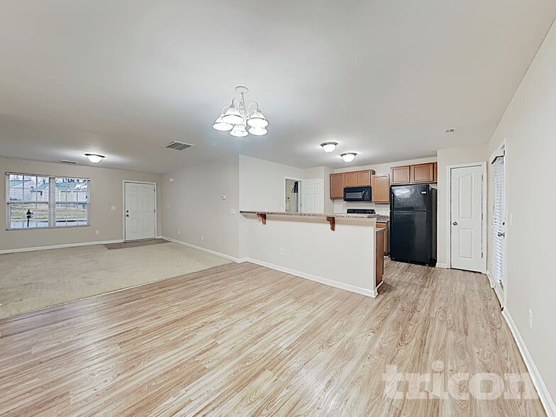 Building Photo - 4740 Brewer Dr
