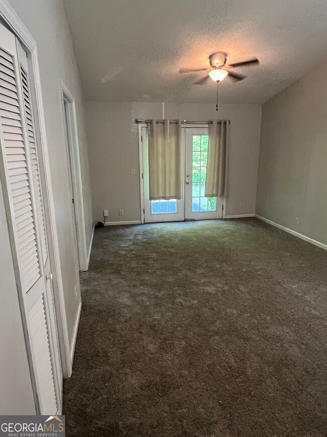 Building Photo - 235 W Lakemont Dr