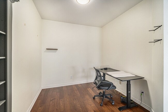 Building Photo - Downtown Fort Worth Condo with Office!