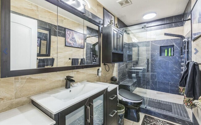 Building Photo - Fully Furnished Luxury Home with Solar