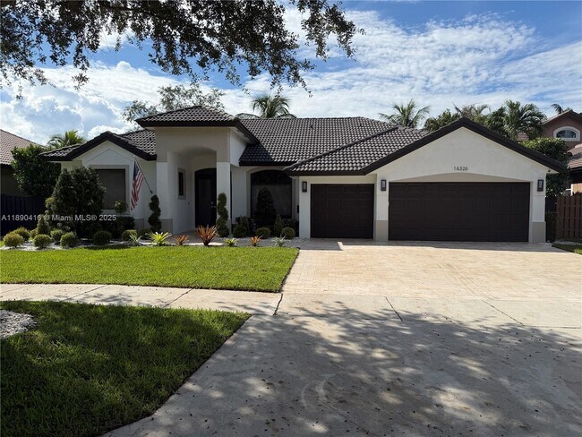 Primary Photo - 16326 Mariposa Cir N