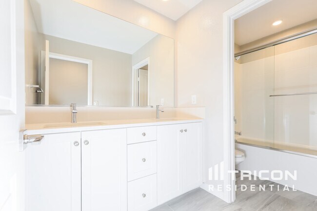 Building Photo - 31615 Willowood Way