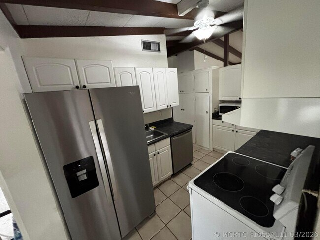 Building Photo - 2512 Key Largo Ln