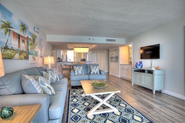 Building Photo - 840 Ocean Dr