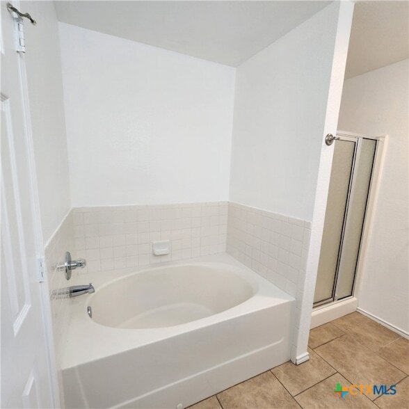 Building Photo - 1111 Travis Cir