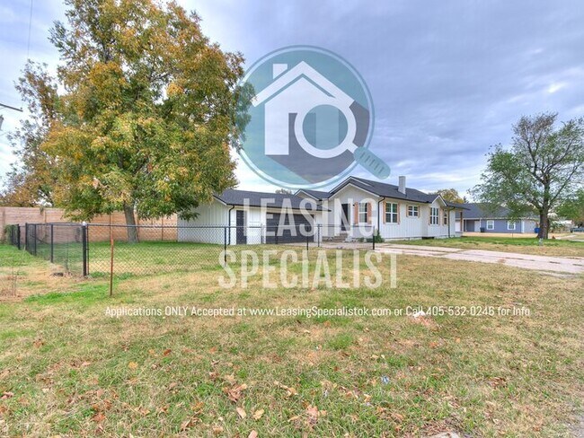 Building Photo - Norman 3 Bed 2 Bath New Custom Build Available for Immediate Move!!
