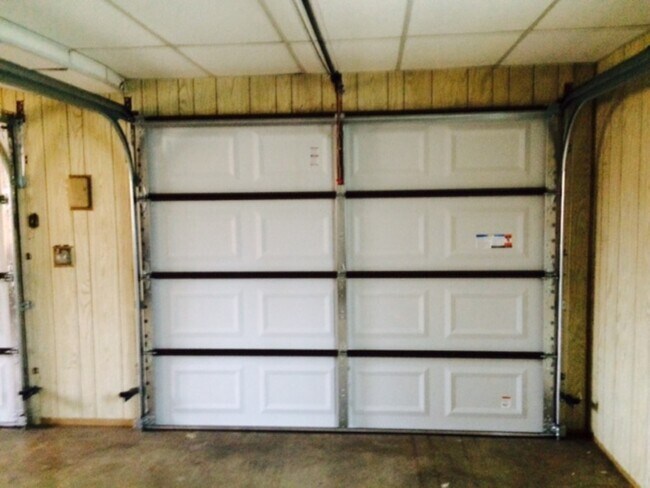 Building Photo - 124 Arlington Cir