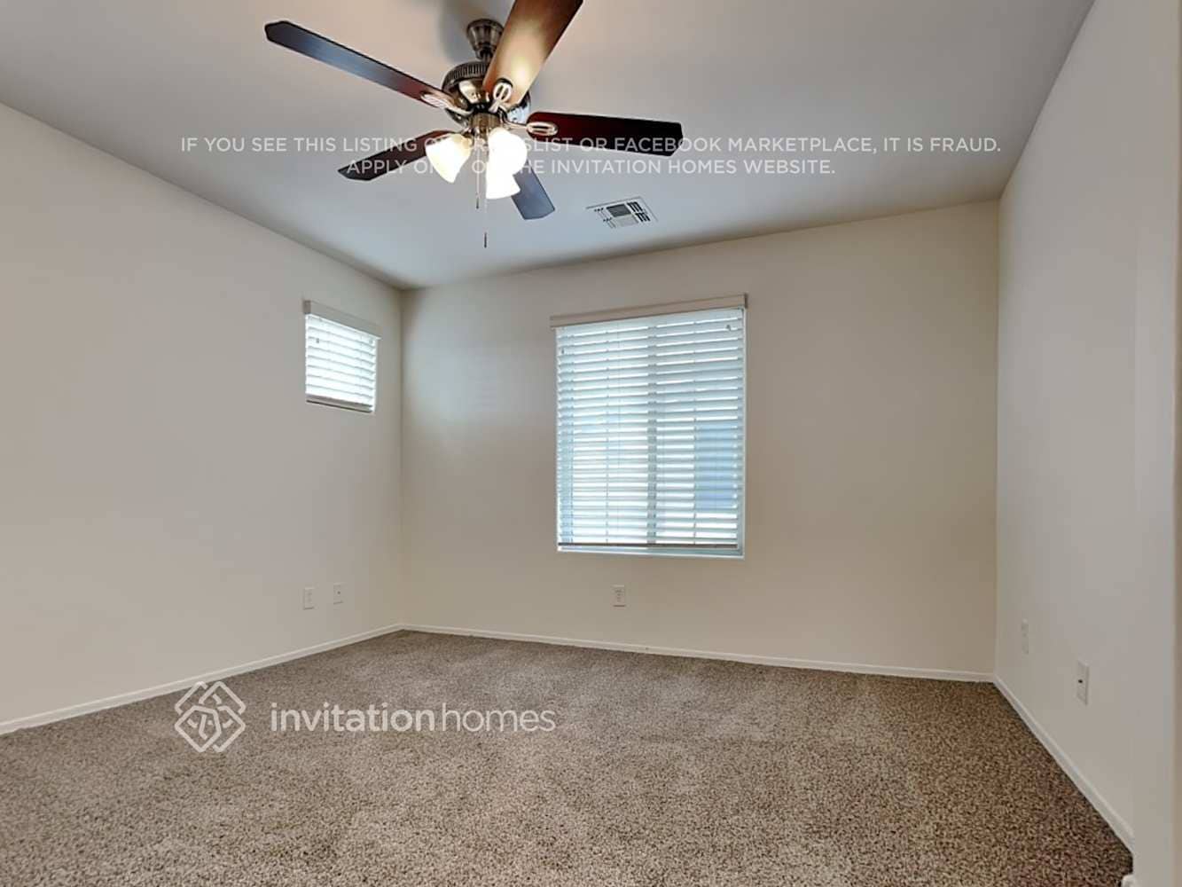 Building Photo - 239 N Sandal