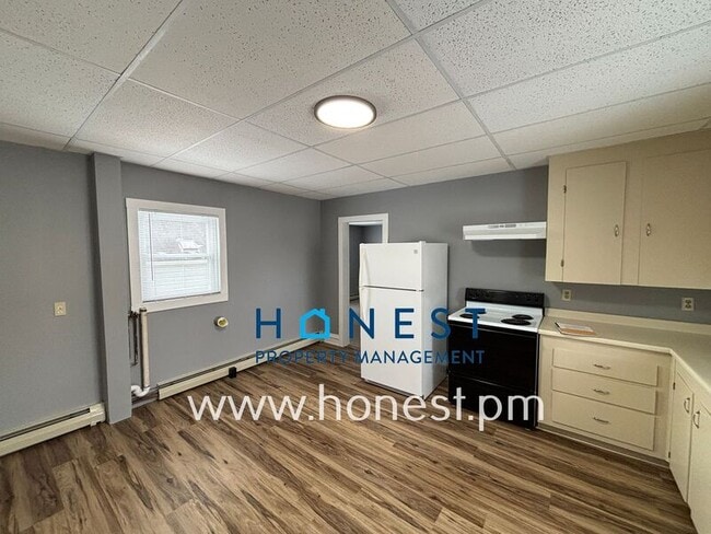 Building Photo - 47 James St