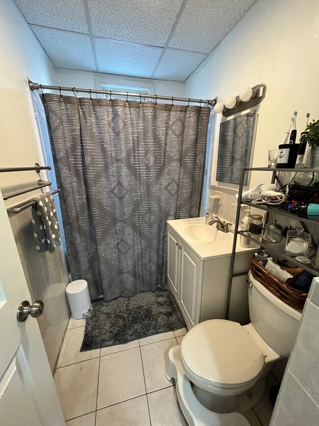 Building Photo - 381 Highland Ave